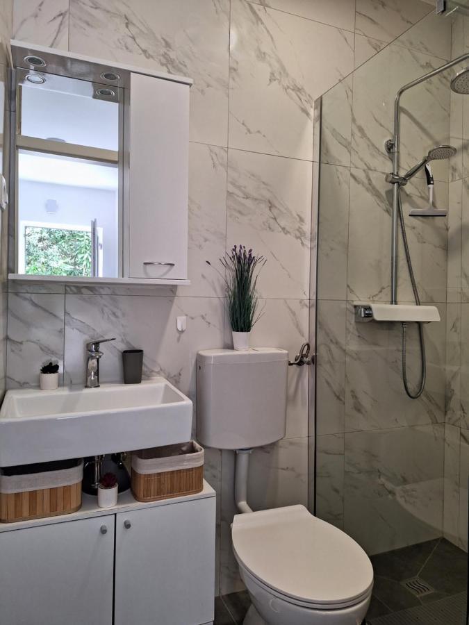 Apartment Ivy Mlini Bagian luar foto