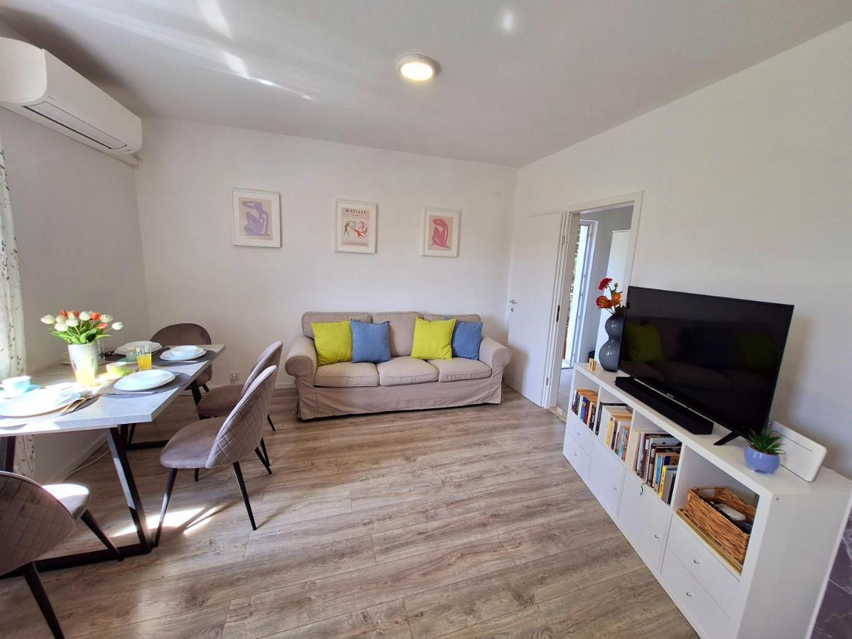 Apartment Ivy Mlini Bagian luar foto