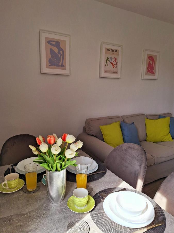 Apartment Ivy Mlini Bagian luar foto